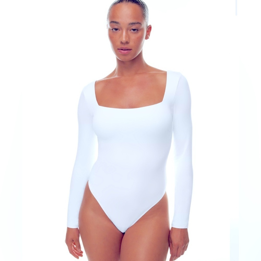 Babaton x Aritzia BABY BLUE long sleeve square neck contour bodysuit size large